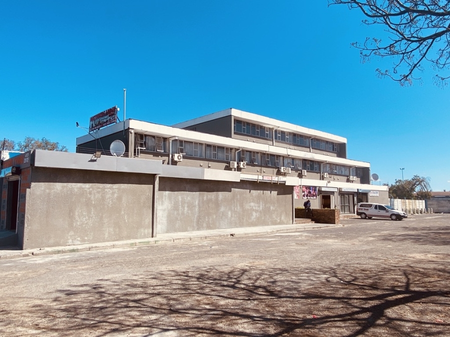To Let commercial Property for Rent in De Kuilen Western Cape
